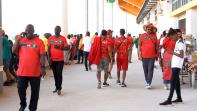 بالفيديو. المشجعون المغاربة بملعب لورون بوكو يؤكدون على قدرة &quot;الأسود&quot; في هزم تنزانيا بالنظر إلى قوة النجوم