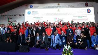 في بادرة رائعة.. لاعبو المنتخب الوطني المغربي يقومون بزيارة السجن المحلي لسلا