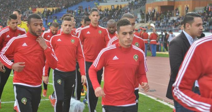 بالصور. دخول لاعبي المنتخب المحلي والليبي إلى الملعب 5