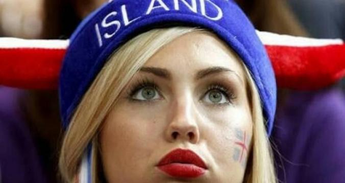 مشجعة أيسلندا