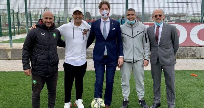 سفير هنغاريا بالمغرب ينبهر بمركز محمد السادس لكرة القدم