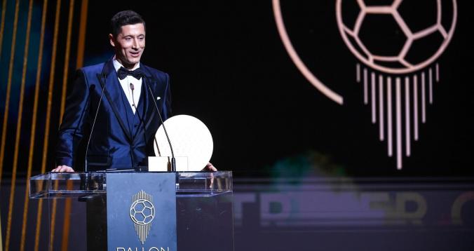 الكرة الذهبية: ليفاندوفسكي ينال جائزة أفضل هداف في العام