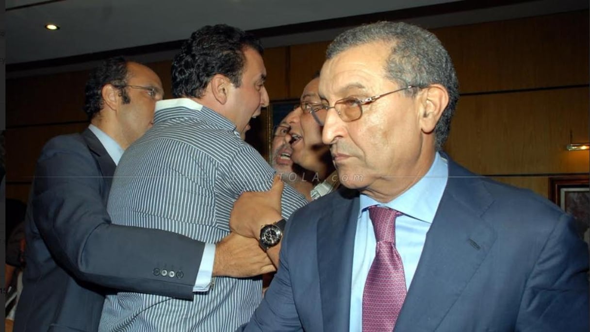 غرفة الجنايات الابتدائية بمحكمة الاستئناف بالدارالبضاء تؤجل محاكمة أمحمد أوزال الرئيس السابق لنادي الرجاء الرياضي لكرة القدم 7 2MFBRR6USZK4ZAWCB7VXN6BFLM