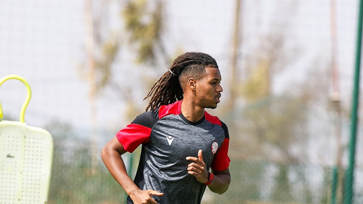 المهدي موباريك في تداريب الوداد الرياضي