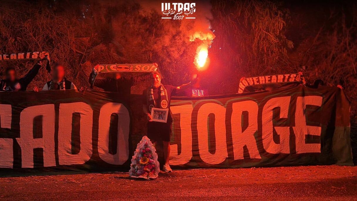 جمهور الدفاع الجديدي يودع مدربه البرتغالي جورج بيتشاو