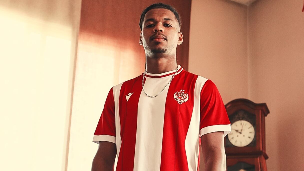 المهدي موباريك بقميص الوداد الرياضي