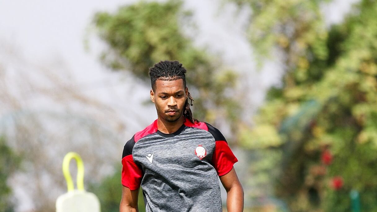 المهدي موباريك في تداريب الوداد الرياضي