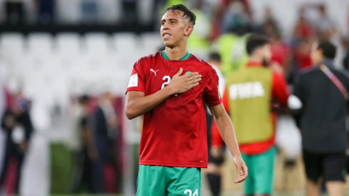 Soufiane Rahimi sous le maillot de l'équipe nationale.