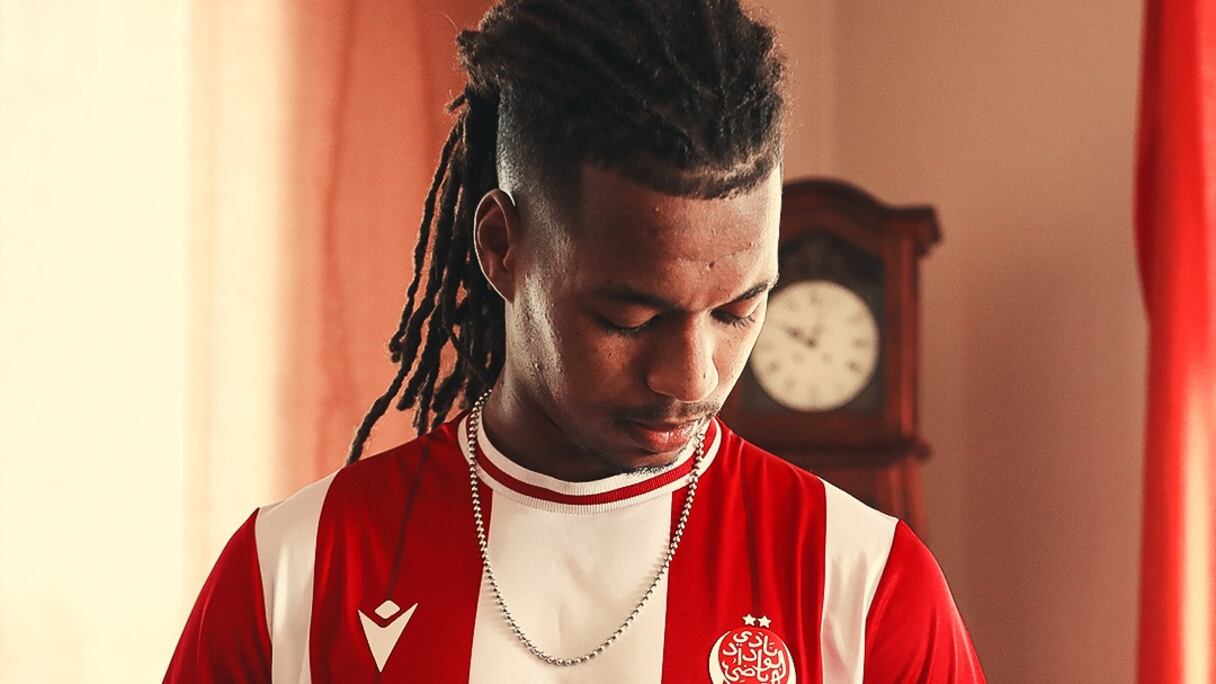 المهدي موباريك بقميص الوداد الرياضي