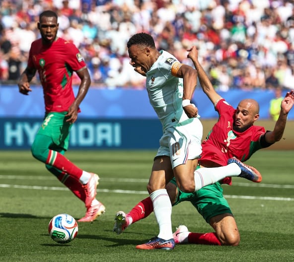 منتخب المغرب أمام فرنسا
