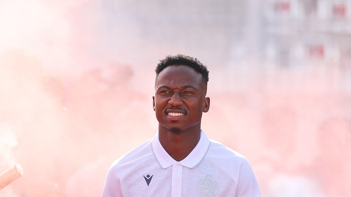 كاسيوس مايلولا بقميص الوداد الرياضي