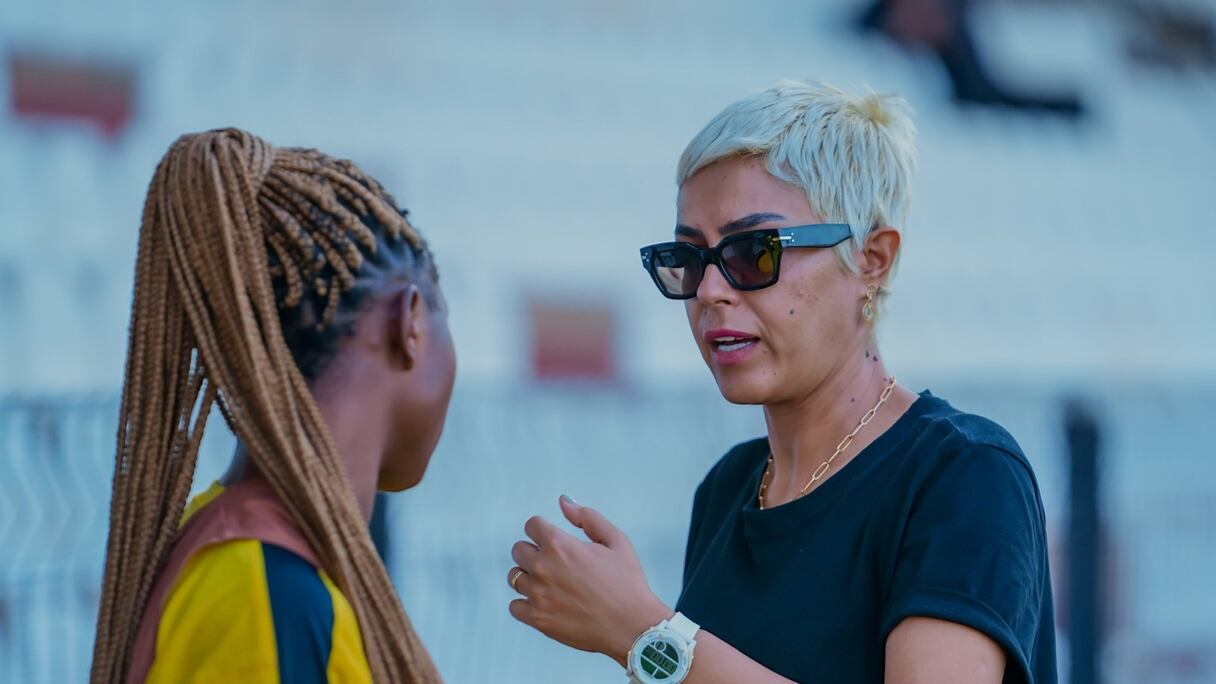 Lamia Boumehdi, entraineuse de l'équipe du TP Mazembe, championne du Congo