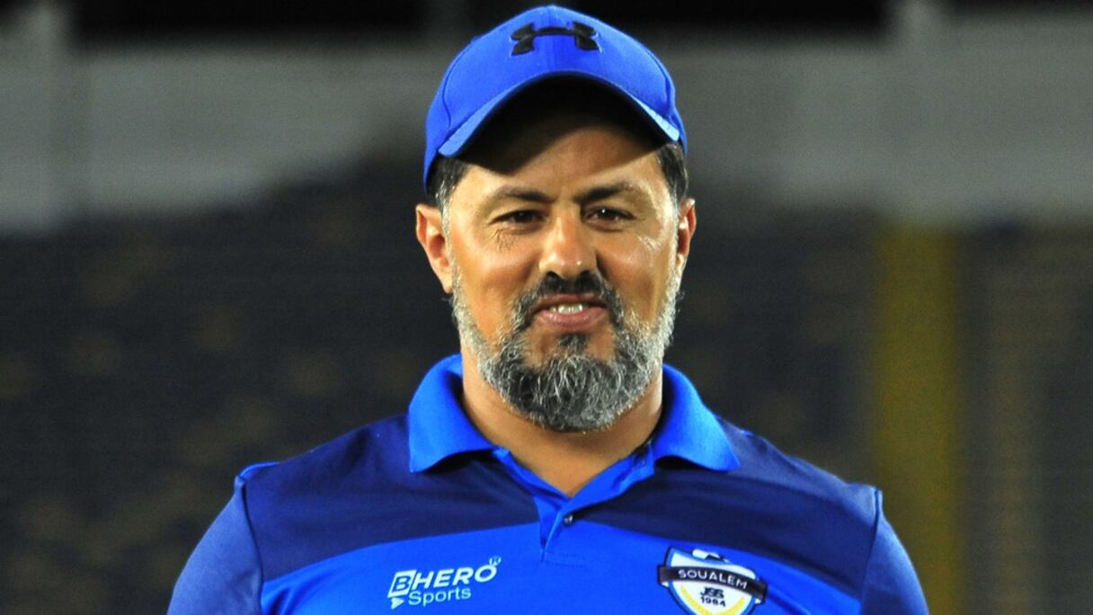 El Haimer avec les équipements de la JSS.