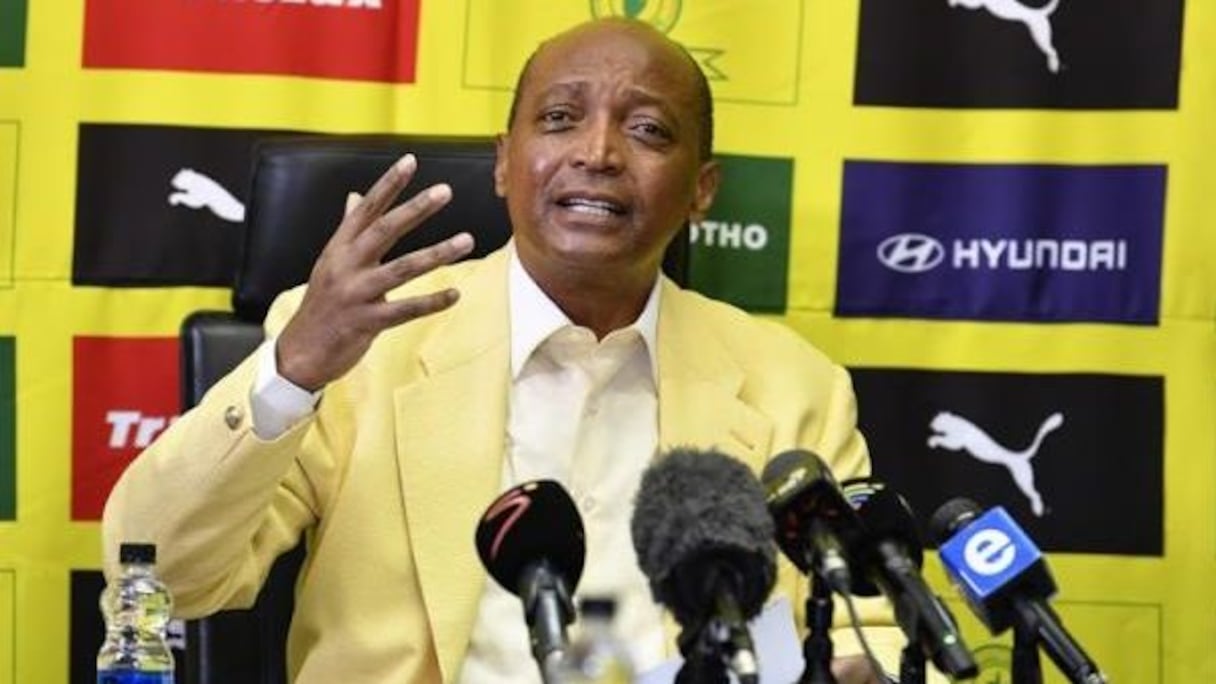 الجنوب إفريقي باتريس موتسيبي، رئيس الاتحاد الإفريقي لكرة القدم "كاف".