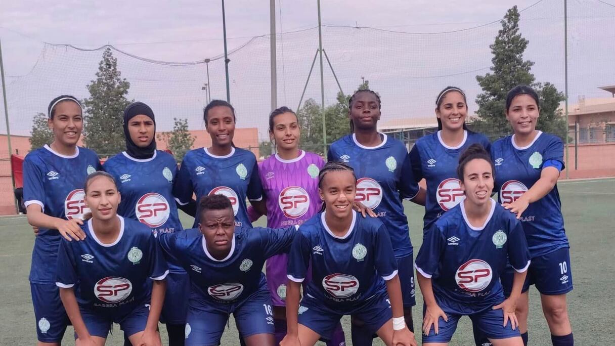 فريق الرجاء الرياضي النسوي أمام الدفاع المراكشي