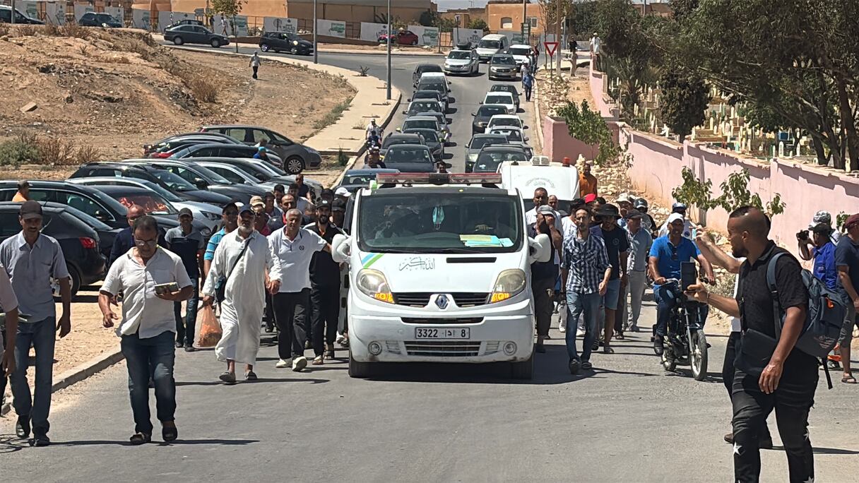 موكب جنائزي مهيب يودع أسطورة الكرة المغربية مصطفى الطاهري