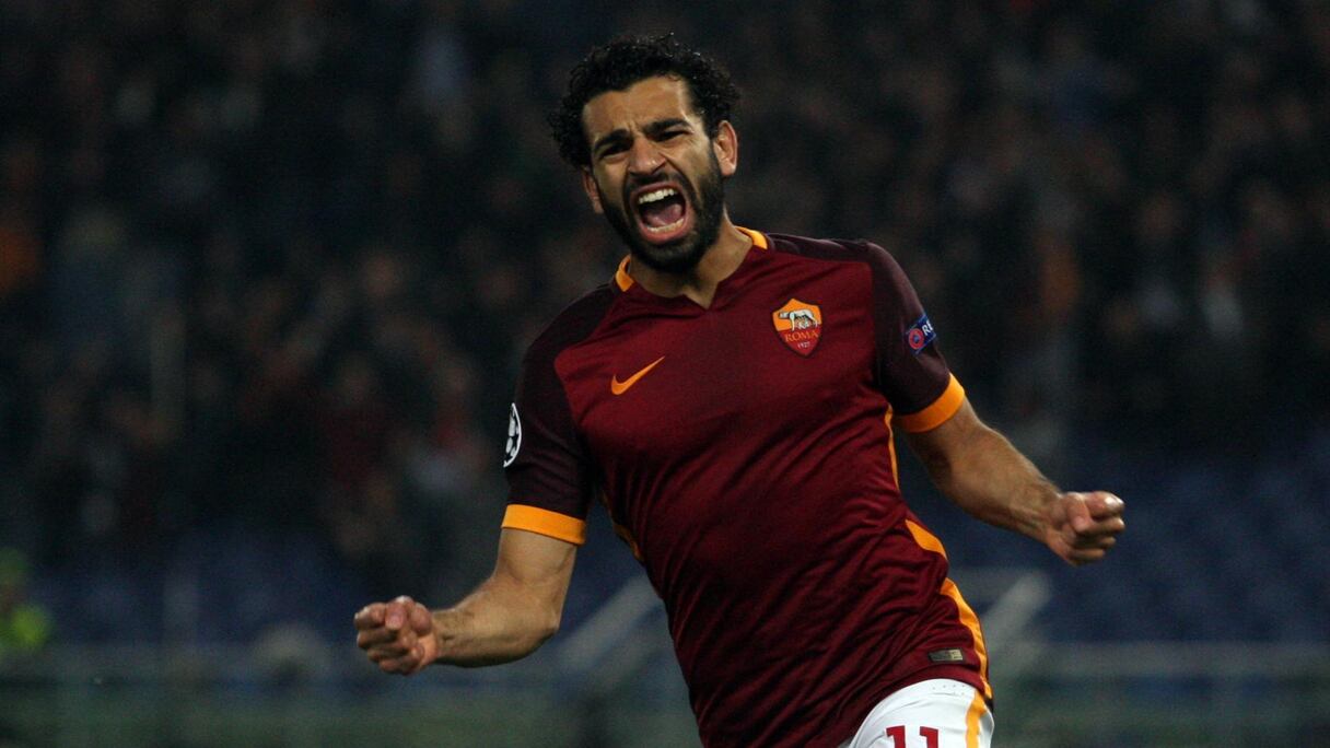المصري محمد صلاح انتقل إلى صفوف ليفربول الإنجليزي قادما من روما الإيطالي مقابل 40 مليون يورو.