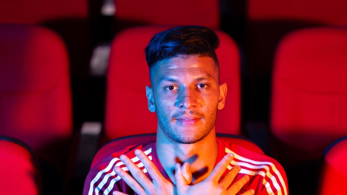 أشرف داري ينتقل إلى الأهلي المصري