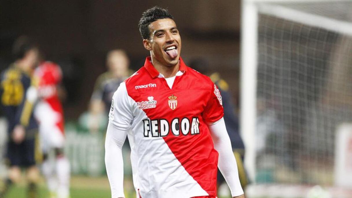 لا يوجد اختلاف على أن الدولي المغربي نبيل درار البالغ من العمر 31 عاما أحد أبرز الأظهرة في الدوري الفرنسي، كما السنوات الأخيرة حملت للاعب موناكو الكثير من التألق رفقة ناديه والمنتخب المغربي.