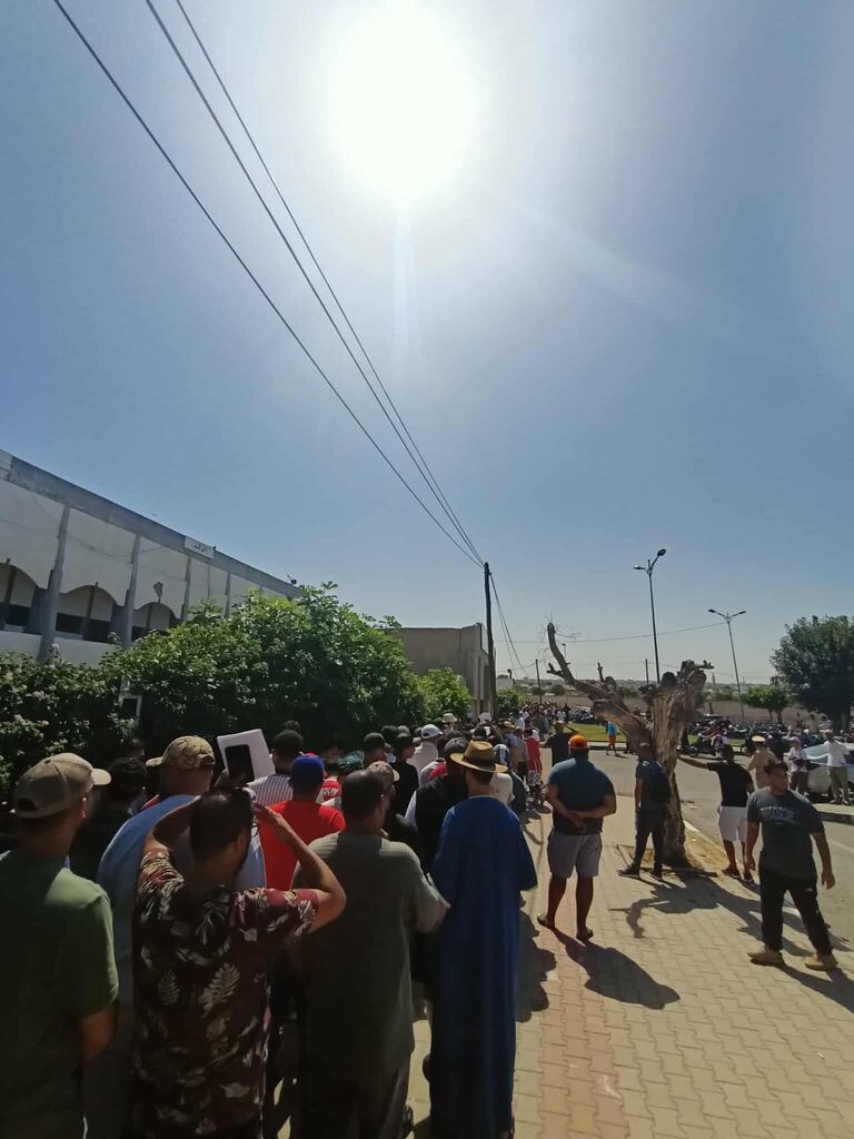 "جماهير الوداد تحت الشمس... حين تتحول التذكرة الإلكترونية إلى رحلة عذاب"