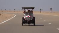 بالفيديو. درّاج بلجيكي عالمي يَمُرّ عبر العيون ويُبدي انبهاره بالتنمية المتسارعة بالصحراء المغربية