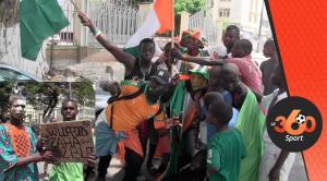 Cover: Confiants, les Ivoiriens mettent déjà de l&#039;ambiance aux alentours du stade 
